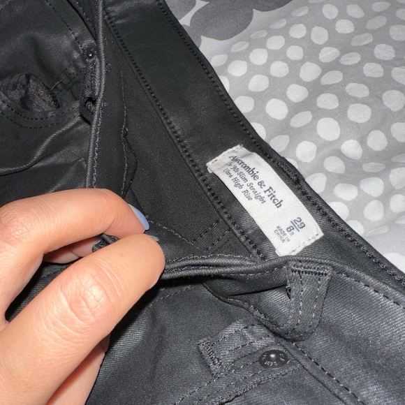 Ultra High Rise 90s Slim Straight Jean - Picture 4 of 7